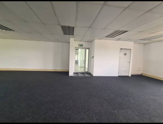 586M² OFFICE TO LET IN VORNA VALLEY